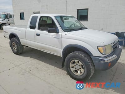 Czwarte zdjęcie samochodu z boku: 1999 TOYOTA TACOMA XTRACAB VIN:4TAWN72N7XZ433927 - miniatura