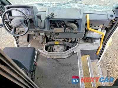 Zdjęcie 8 z 13 samochodu: 2018 ISUZU NPR VIN:JALB4T178J7W00153 - miniatura