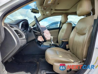Zdjęcie 7 z 11 samochodu: 2012 CHRYSLER 200 LIMITED VIN:1C3CCBCG1CN300893 - miniatura