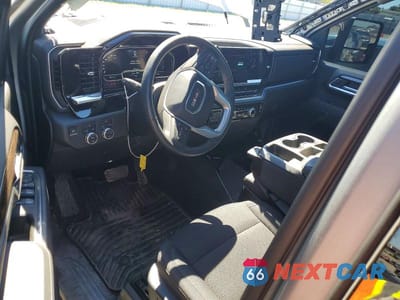 Zdjęcie 8 z 12 samochodu: 2025 GMC SIERRA K2500 SLE VIN:1GT5UMEYXSF201677 - miniatura