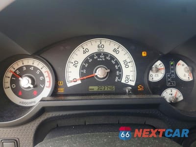 Zdjęcie 9 z 12 samochodu: 2011 TOYOTA FJ CRUISER BASE VIN:JTEZU4BF8BK011111 - miniatura