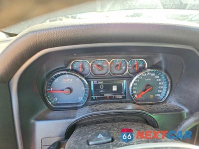 Zdjęcie 9 z 12 samochodu: 2017 CHEVROLET SILVERADO K1500 LT VIN:1GCUKREC8HF193624 - miniatura