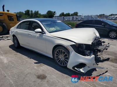 Czwarte zdjęcie samochodu z boku: 2022 MERCEDES-BENZ S 580 4MATIC VIN:W1K6G7GB6NA129714 - miniatura