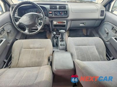 Zdjęcie 8 z 12 samochodu: 2000 NISSAN FRONTIER XE VIN:1N6ED27Y0YC419264 - miniatura