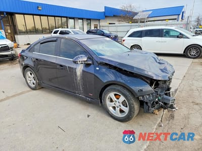 Czwarte zdjęcie samochodu z boku: 2016 CHEVROLET CRUZE LIMITED LT VIN:1G1PD5SB5G7142885 - miniatura
