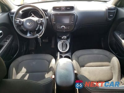 Zdjęcie 8 z 11 samochodu: 2018 KIA SOUL + VIN:KNDJP3A53J7603657 - miniatura