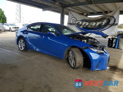 Czwarte zdjęcie samochodu z boku: 2021 LEXUS IS 300 VIN:JTHCA1D24M5112965 - miniatura