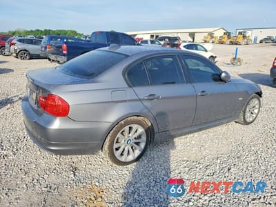 Trzecie zdjęcie samochodu z tyłu: 2011 BMW 328 I VIN:WBAPH7G52BNM59048 - miniatura