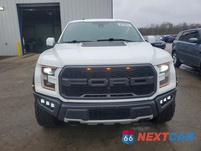 Piąte zdjęcie samochodu w środku: 2018 FORD F150 RAPTOR VIN:1FTFW1RG9JFB23051 - miniatura