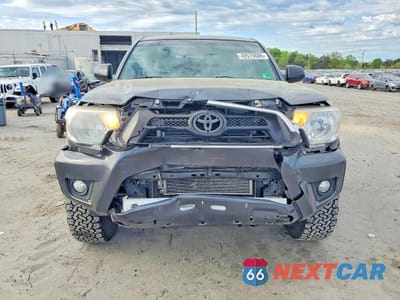 Piąte zdjęcie samochodu w środku: 2013 TOYOTA TACOMA V6 VIN:3TMLU4EN1DM118896 - miniatura