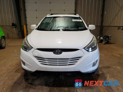 Piąte zdjęcie samochodu w środku: 2014 HYUNDAI TUCSON SE VIN:KM8JUCAG5EU944569 - miniatura