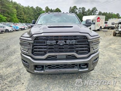 Piąte zdjęcie samochodu w środku: 2026 RAM 2500 LARAMIE VIN:3C63R5FLXTG163439 - miniatura