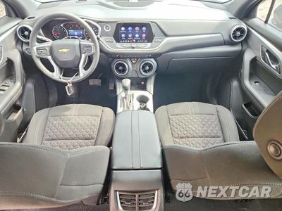 Zdjęcie 8 z 14 samochodu: 2021 CHEVROLET BLAZER 2LT VIN:3GNKBCRS1MS567610 - miniatura