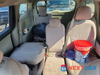 Zdjęcie 10 z 13 samochodu: 2020 KIA SEDONA LX VIN:KNDMB5C16L6600679 - miniatura