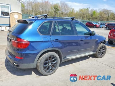 Trzecie zdjęcie samochodu z tyłu: 2011 BMW X5 XDRIVE35I VIN:5UXZV4C5XBL411834 - miniatura