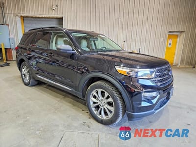 Czwarte zdjęcie samochodu z boku: 2021 FORD EXPLORER XLT VIN:1FMSK8DH6MGA32283 - miniatura