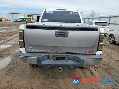 Zdjęcie 6 z 13 samochodu: 2007 GMC NEW SIERRA K1500 VIN:2GTEK13M371645597 - miniatura