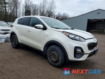 Czwarte zdjęcie samochodu z boku: 2020 KIA SPORTAGE LX VIN:KNDPMCAC6L7824223 - miniatura