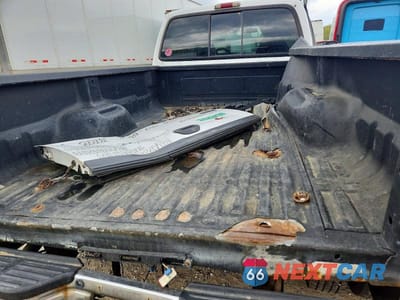 Zdjęcie 10 z 14 samochodu: 1999 FORD F350 SUPER DUTY VIN:1FTWX33F2XEB72776 - miniatura