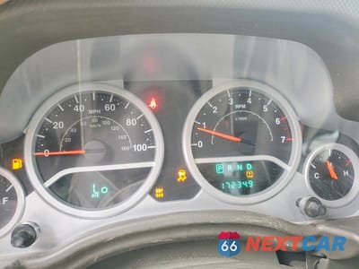 Zdjęcie 9 z 12 samochodu: 2010 JEEP WRANGLER SAHARA VIN:1J4AA5D19AL123176 - miniatura