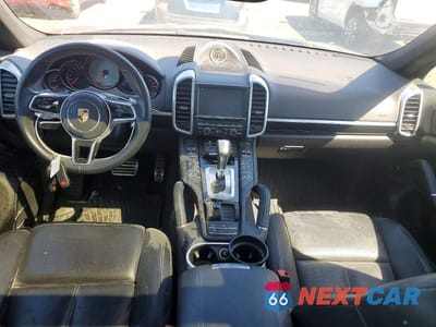Zdjęcie 8 z 12 samochodu: 2016 PORSCHE CAYENNE S VIN:WP1AB2A24GLA93235 - miniatura