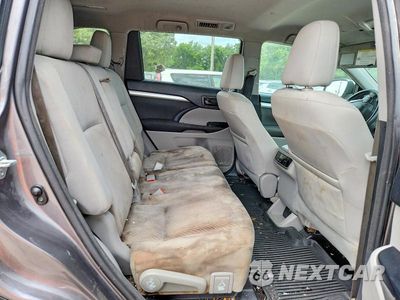 Zdjęcie 11 z 13 samochodu: 2018 TOYOTA HIGHLANDER LE VIN:5TDZARFH3JS034471 - miniatura