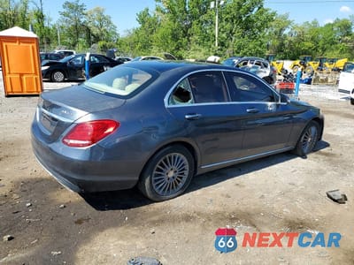 Trzecie zdjęcie samochodu z tyłu: 2015 MERCEDES-BENZ C 300 4MATIC VIN:55SWF4KB8FU024831 - miniatura