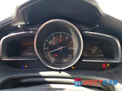 Zdjęcie 9 z 13 samochodu: 2017 MAZDA 3 GRAND TOURING VIN:JM1BN1M39H1134323 - miniatura