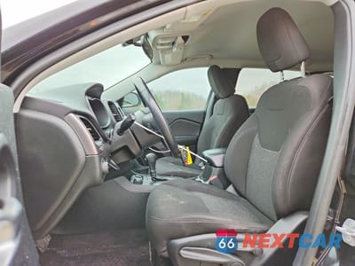 Zdjęcie 7 z 14 samochodu: 2019 JEEP CHEROKEE LATITUDE VIN:1C4PJMCB4KD213352 - miniatura