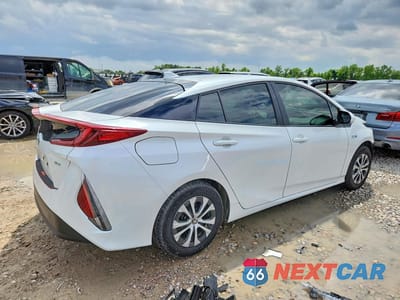 Trzecie zdjęcie samochodu z tyłu: 2021 TOYOTA PRIUS PRIME XLE VIN:JTDKAMFP6M3178601 - miniatura