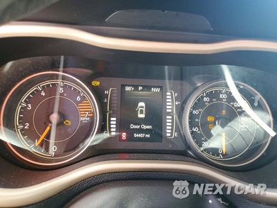 Zdjęcie 9 z 12 samochodu: 2018 JEEP CHEROKEE LATITUDE VIN:1C4PJLCB2JD540051 - miniatura