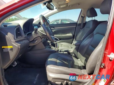 Zdjęcie 7 z 13 samochodu: 2017 HYUNDAI ELANTRA LIMITED VIN:KMHD84LF6HU330422 - miniatura