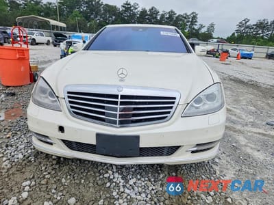 Piąte zdjęcie samochodu w środku: 2013 MERCEDES-BENZ S 550 VIN:WDDNG7DB7DA516044 - miniatura