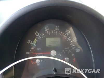 Zdjęcie 9 z 12 samochodu: 2004 VOLKSWAGEN NEW BEETLE GL TDI VIN:3VWBR31C14M414624 - miniatura