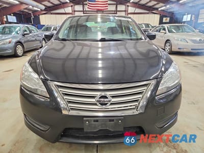 Piąte zdjęcie samochodu w środku: 2015 NISSAN SENTRA SV VIN:3N1AB7AP2FL683076 - miniatura