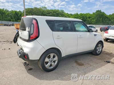 Trzecie zdjęcie samochodu z tyłu: 2018 KIA SOUL BASE VIN:KNDJN2A26J7588805 - miniatura