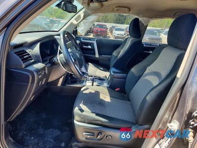 Zdjęcie 7 z 13 samochodu: 2021 TOYOTA 4RUNNER SR5 VIN:JTEMU5JR8M5909401 - miniatura