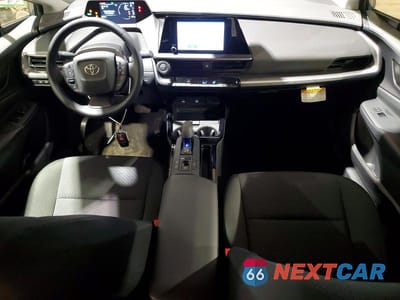 Zdjęcie 8 z 12 samochodu: 2025 TOYOTA PRIUS LE VIN:JTDACAAU0S3057948 - miniatura