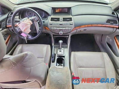 Zdjęcie 8 z 12 samochodu: 2011 HONDA ACCORD EXL VIN:1HGCP3F85BA003238 - miniatura
