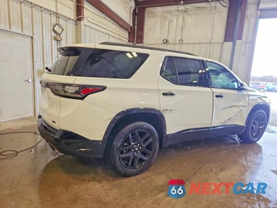 Trzecie zdjęcie samochodu z tyłu: 2020 CHEVROLET TRAVERSE PREMIER VIN:1GNEVKKW2LJ300519 - miniatura