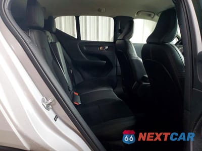 Zdjęcie 11 z 13 samochodu: 2020 VOLVO XC40 T5 MOMENTUM VIN:YV4162UK0L2338773 - miniatura