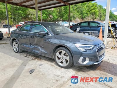 Czwarte zdjęcie samochodu z boku: 2023 AUDI A3 PREMIUM VIN:WAUAUDGY4PA072686 - miniatura