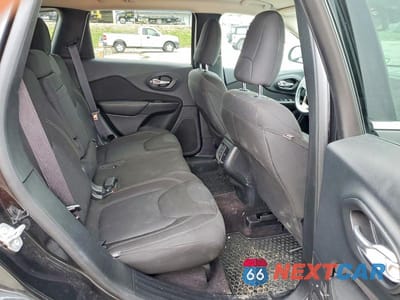 Zdjęcie 11 z 13 samochodu: 2016 JEEP CHEROKEE LATITUDE VIN:1C4PJMCS6GW259941 - miniatura