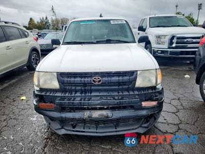 Piąte zdjęcie samochodu w środku: 1999 TOYOTA TACOMA XTRACAB VIN:4TAVL52N9XZ507340 - miniatura