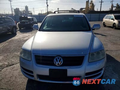 Piąte zdjęcie samochodu w środku: 2006 VOLKSWAGEN TOUAREG 4.2 VIN:WVGZM77L16D054733 - miniatura