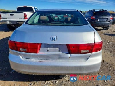 Zdjęcie 6 z 12 samochodu: 2005 HONDA ACCORD DX VIN:1HGCM56135A157667 - miniatura