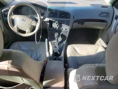 Zdjęcie 8 z 12 samochodu: 2004 VOLVO V70 VIN:YV1SW61T042435074 - miniatura