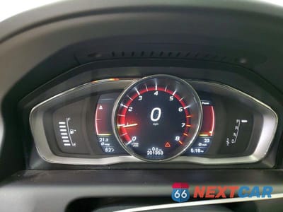 Zdjęcie 9 z 12 samochodu: 2017 VOLVO XC60 T6 DYNAMIC VIN:YV449MRR1H2122654 - miniatura