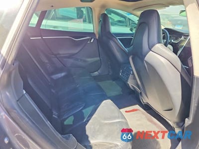 Zdjęcie 10 z 11 samochodu: 2013 TESLA MODEL S VIN:5YJSA1CN4DFP08813 - miniatura