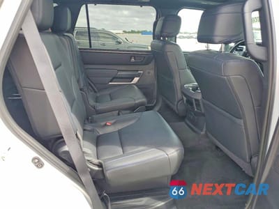Zdjęcie 10 z 12 samochodu: 2023 TOYOTA SEQUOIA PLATINUM VIN:7SVAAABA1PX012579 - miniatura